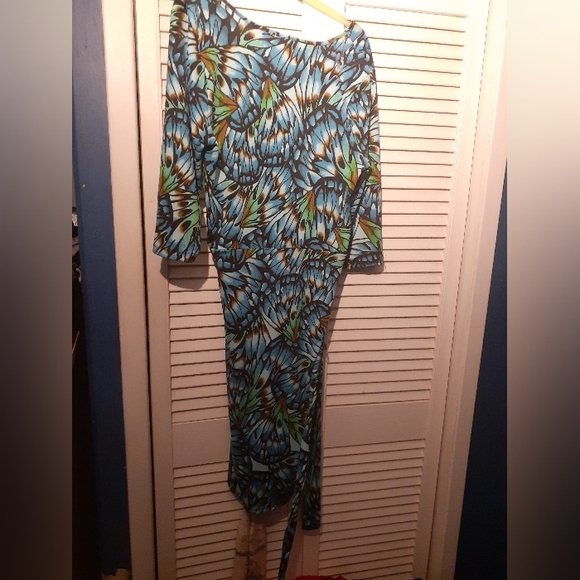 🦋 Blue Butterfly Print Dress 🦋 - Picture 2 of 5